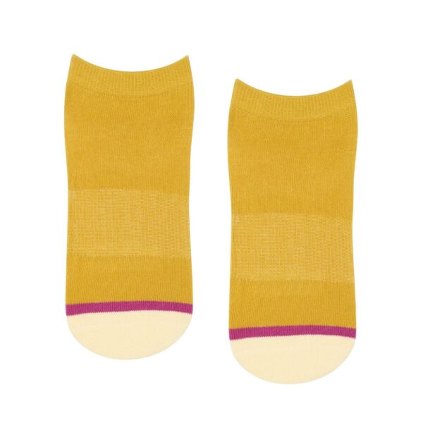 Amber Artistry - Gele Sportsokken met grip - MoveActive